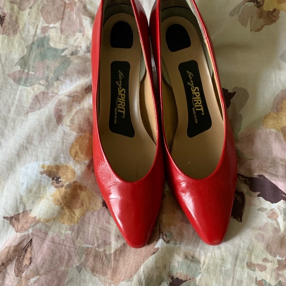 MOVED〰️ Vintage Cherry Red Heels - Picture 8 of 8